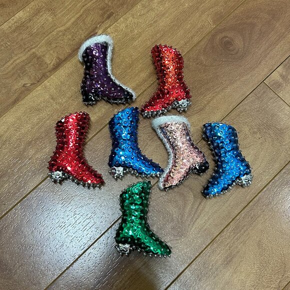 Vintage 1970s Sequin & Pin Christmas Boot Ornament Lot of 7 - Picture 2 of 6